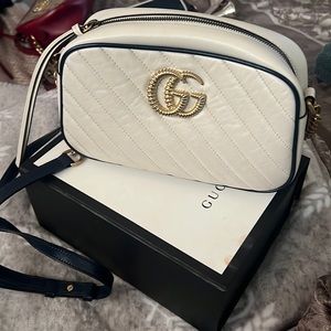 Gucci crossbody handbag with matching shoes and belt